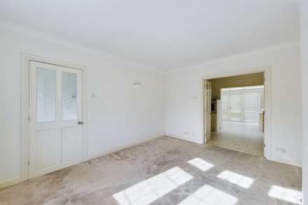 Meadow Road, Hemel Hempstead, Unfurnished, Available Now, Image 11