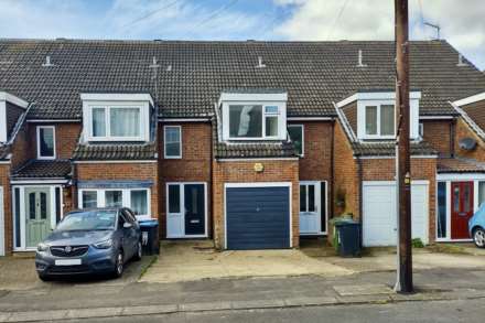 3 Bedroom House, Sunnyhill Road, Boxmoor