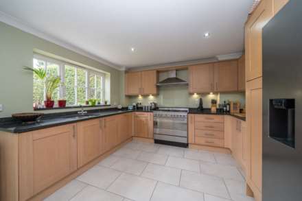 Bedmond Road, Leverstock Green, Image 6