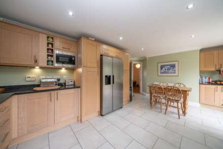 Bedmond Road, Leverstock Green, Image 7