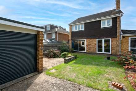 Vicarage Close, Boxmoor, Unfurnished, Available Now, Image 17