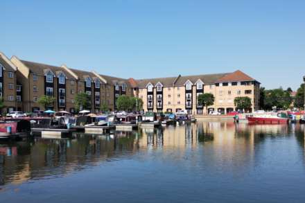 2 Bedroom Apartment, Evans Wharf, Apsley Lock