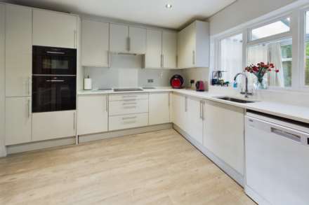 Grosvenor Terrace, Boxmoor, Image 5