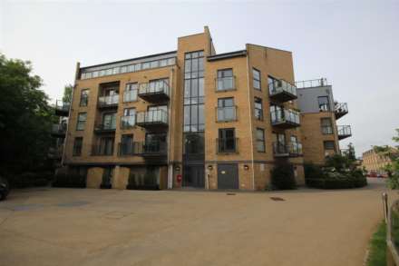 1 Bedroom Flat, Dickinson House, Hemel Hempstead, Unfurnished, Available From 01/06/23