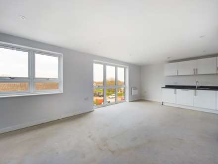 8 Hemingway House, Epping Green, Woodhall Farm, Image 8