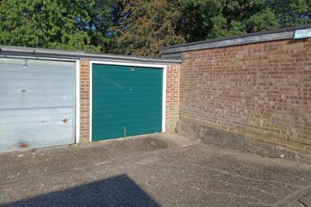 Garage, Roydon Court, Woodhall Farm