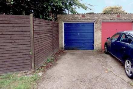 White Hart Drive, Hemel Hempstead, Image 2