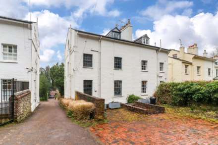 Roughdown Villas Road, Felden, Image 17