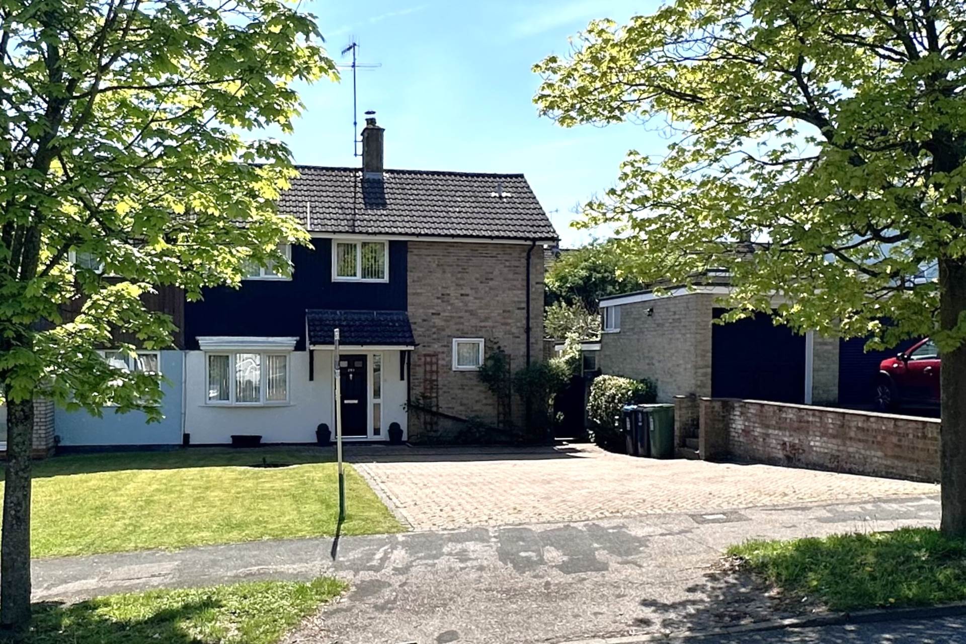 Property For Sale 3 DOUBLE BEDS Galley Hill, GADEBRIDGE HP1 David