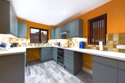 Park Road, Boxmoor, Image 4