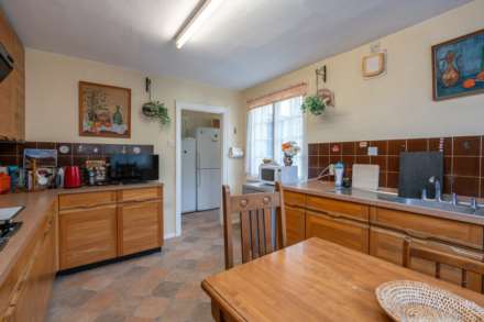 Gadeview Road, Manor Estate, Image 8
