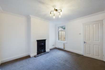 Cotterells Hill, Town Centre, Unfurnished, Available Now, Image 4