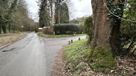 **  LAND FOR SALE - CIRCA 2.15 ACRES   **  Rucklers Lane, KINGS LANGLEY, Image 5