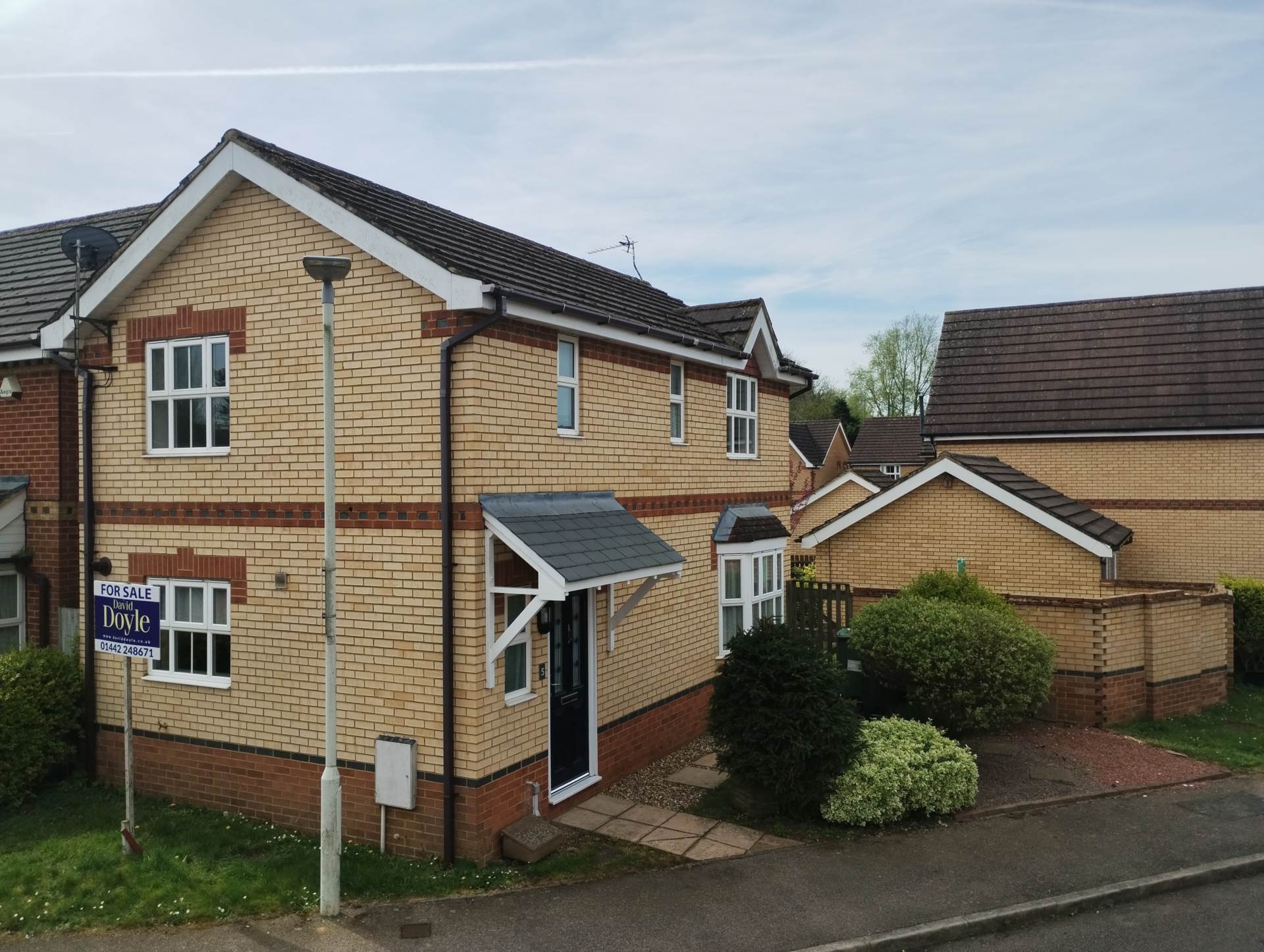 Property For Sale Hawkins Way, Bovingdon David Doyle (ID 20226)