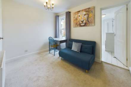 **  2 DOUBLE BEDS - TUCKED AWAY OLD TOWN SITUATION  **  St Marys Road, OLD TOWN, Image 13