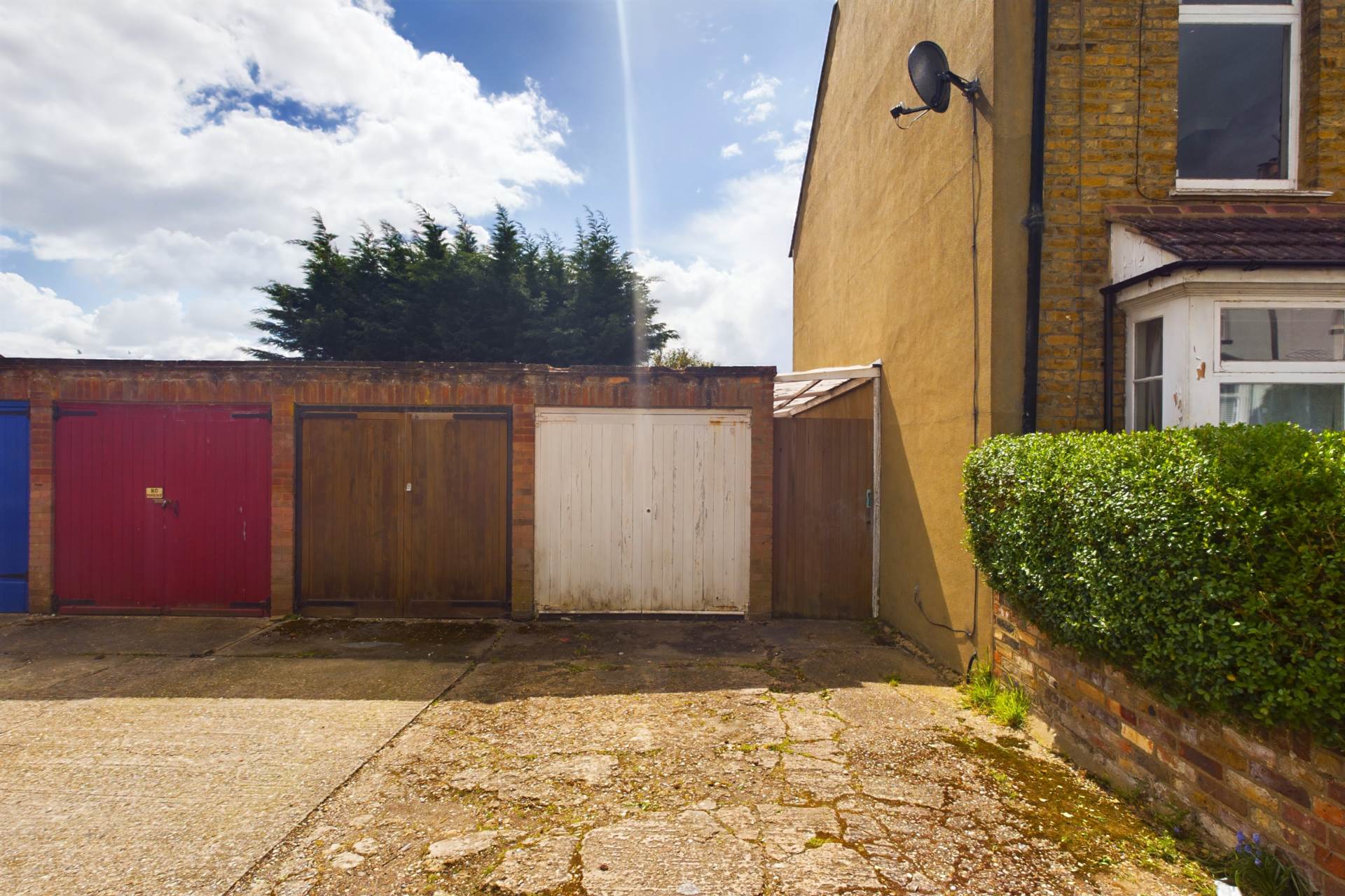 **  GARAGE, OUTBUILDINGS AND PARKING  **  Horsecroft Road, BOXMOOR, Image 2