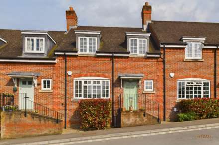 Roughdown Road, Boxmoor, Image 1