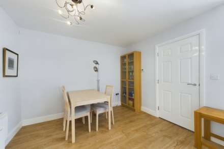 Roughdown Road, Boxmoor, Image 12