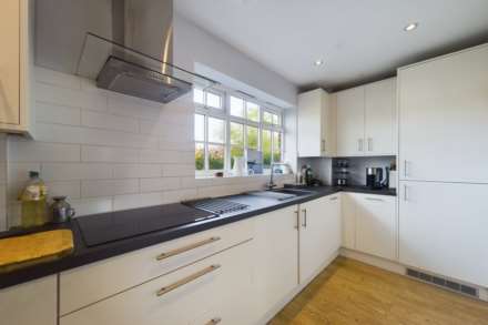 Roughdown Road, Boxmoor, Image 3