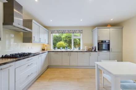 Crouchfield, Boxmoor, Image 5