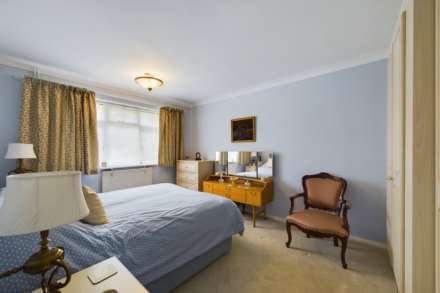 Crouchfield, Boxmoor, Image 7