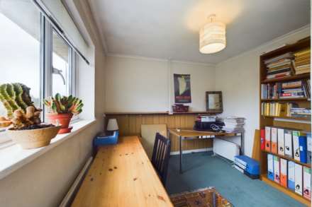 Larchwood Road, Adeyfield, Image 11