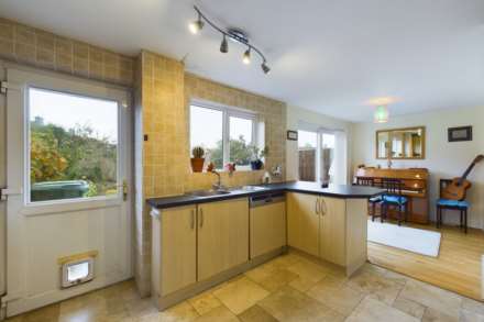 Larchwood Road, Adeyfield, Image 16