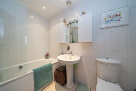Tile Kiln Close, Leverstock Green, Image 10