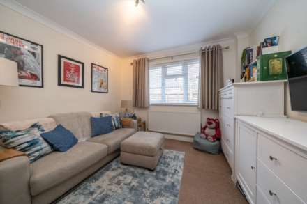 Tile Kiln Close, Leverstock Green, Image 11