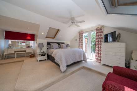 Tile Kiln Close, Leverstock Green, Image 12