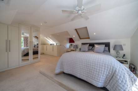 Tile Kiln Close, Leverstock Green, Image 16