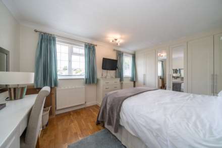 Tile Kiln Close, Leverstock Green, Image 9