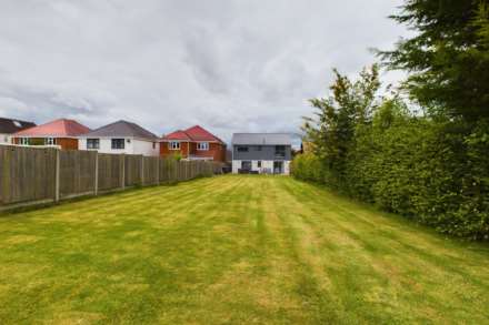 Green Lane, Bovingdon, Image 13