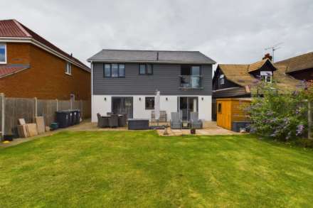 Green Lane, Bovingdon, Image 22