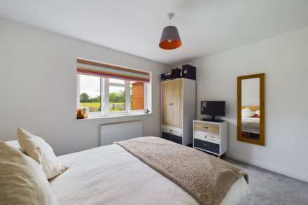 Green Lane, Bovingdon, Image 15