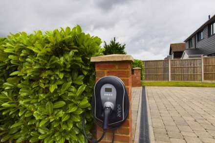 Green Lane, Bovingdon, Image 23