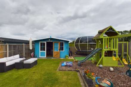 Green Lane, Bovingdon, Image 24
