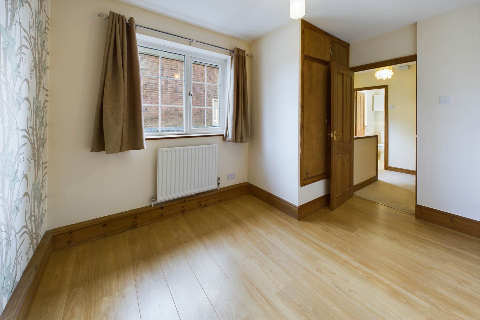 WELL PRESENTED 3 BED HOME WITH OFF-STREET PARKING & GARDEN, Image 11
