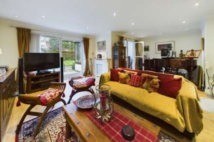 The Conifers, Box Lane, Felden, Image 3