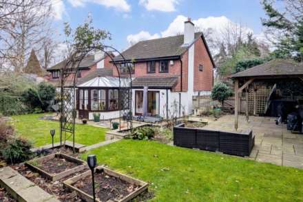 The Conifers, Box Lane, Felden, Image 5