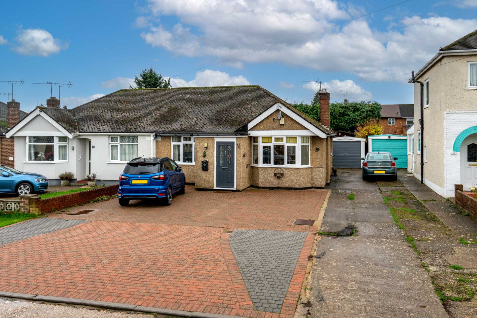 Adeyfield Gardens, Adeyfield, Image 1