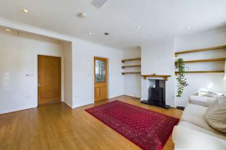 Adeyfield Gardens, Adeyfield, Image 2