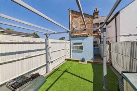 Henry Street, Apsley, Image 10