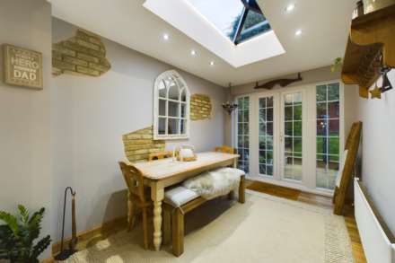 Berkeley Square, Hemel Hempstead, Image 4