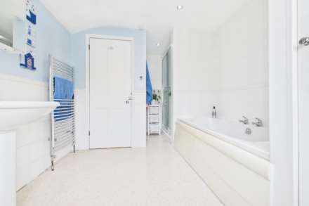 Horsecroft Road, Boxmoor, Image 13