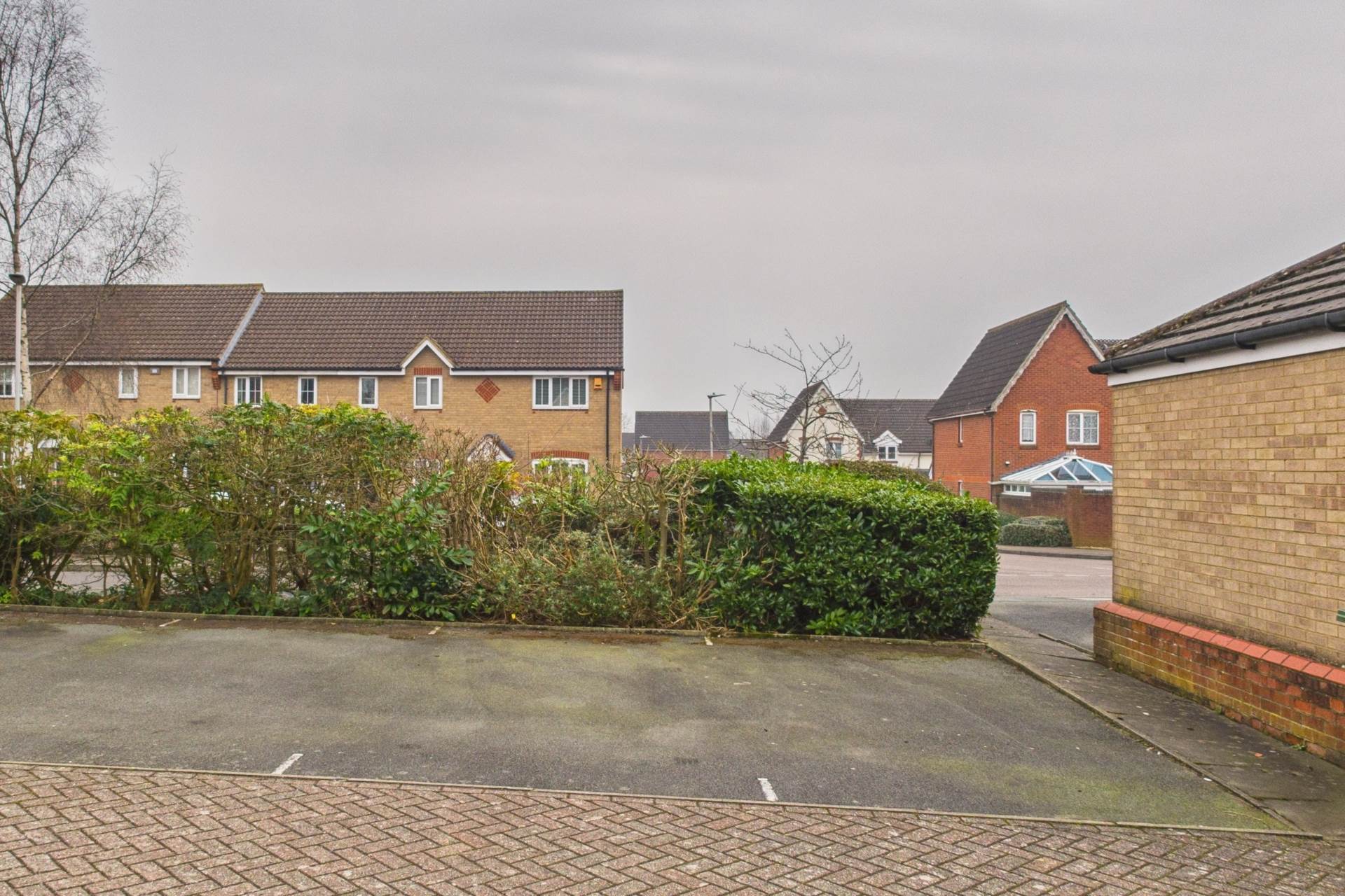 Quendell Walk, Adeyfield, Image 15