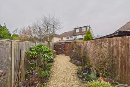 Quendell Walk, Adeyfield, Image 14