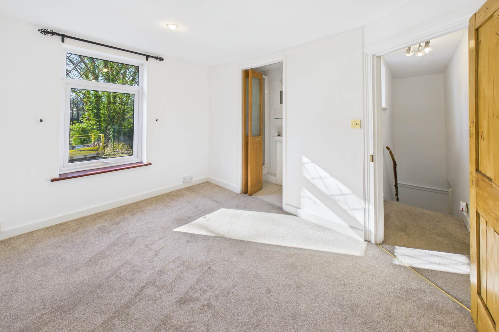 Two Waters Road, Apsley, Image 9