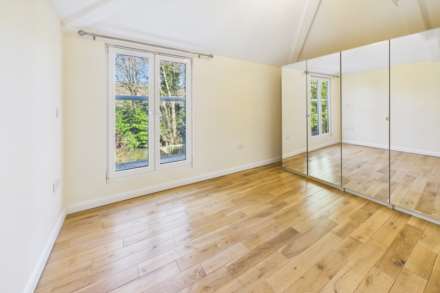 Two Waters Road, Apsley, Image 13