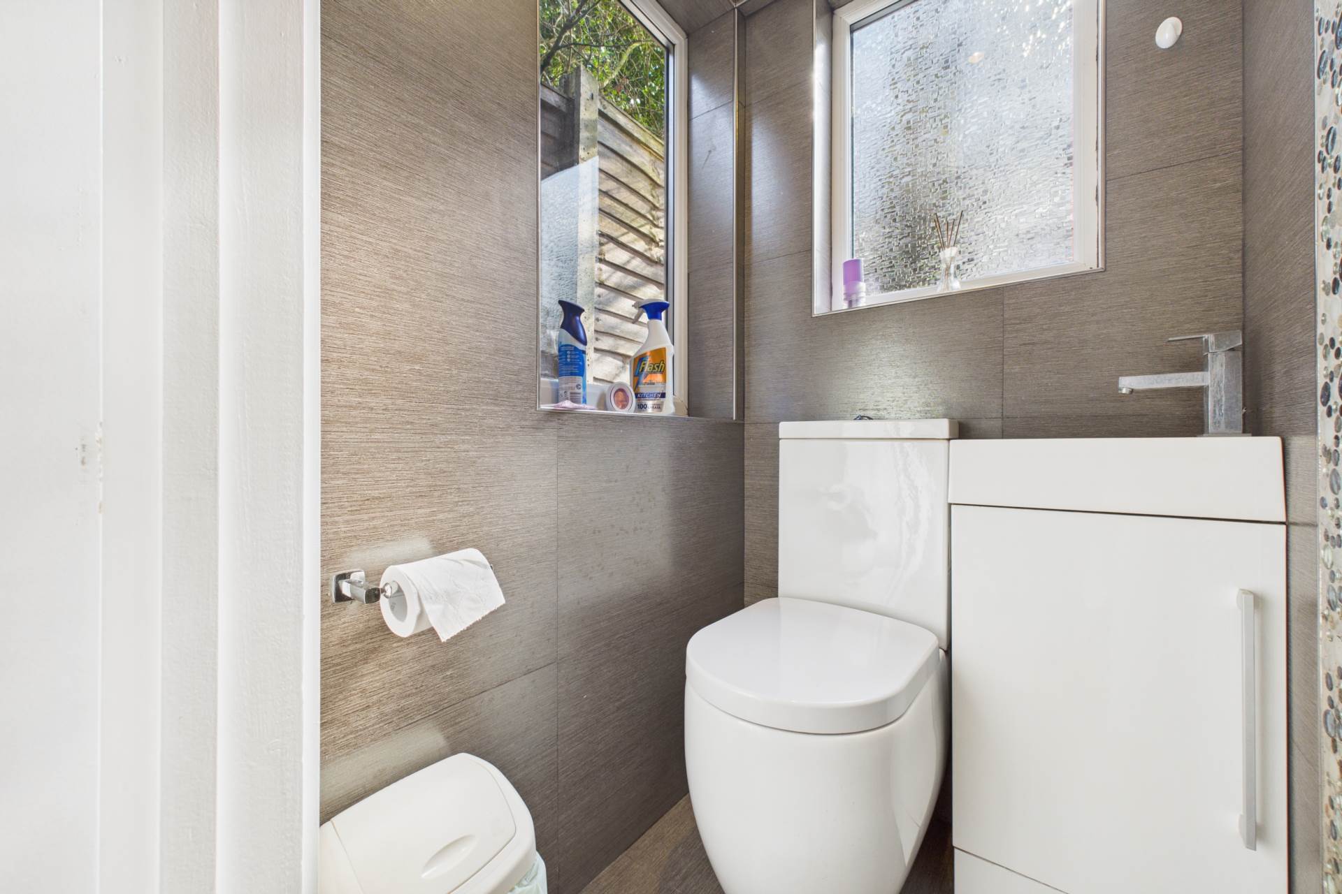 37 ADEYFIELD ROAD - 4 BED DETACHED -, Image 7
